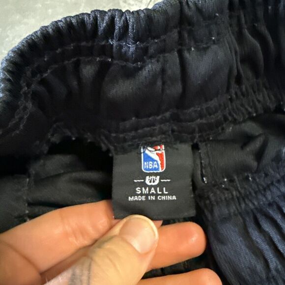 NBA Utah Jazz Icon Edition Black Yellow Basketball Shorts Small Streetwear - Picture 5 of 8